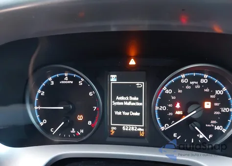 2017 Toyota Rav4 Le z USA, uszkodzony, nr VIN JTMZFREV5HJ134183